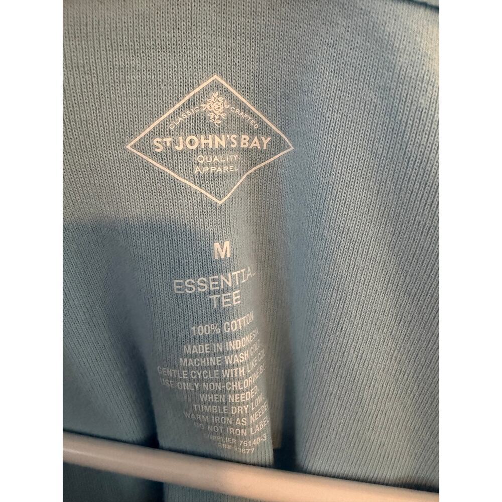 St. John’s Bay Essential Tee Blue V-Neck Short Sleeve Top Size Medium - Picture 3 of 4